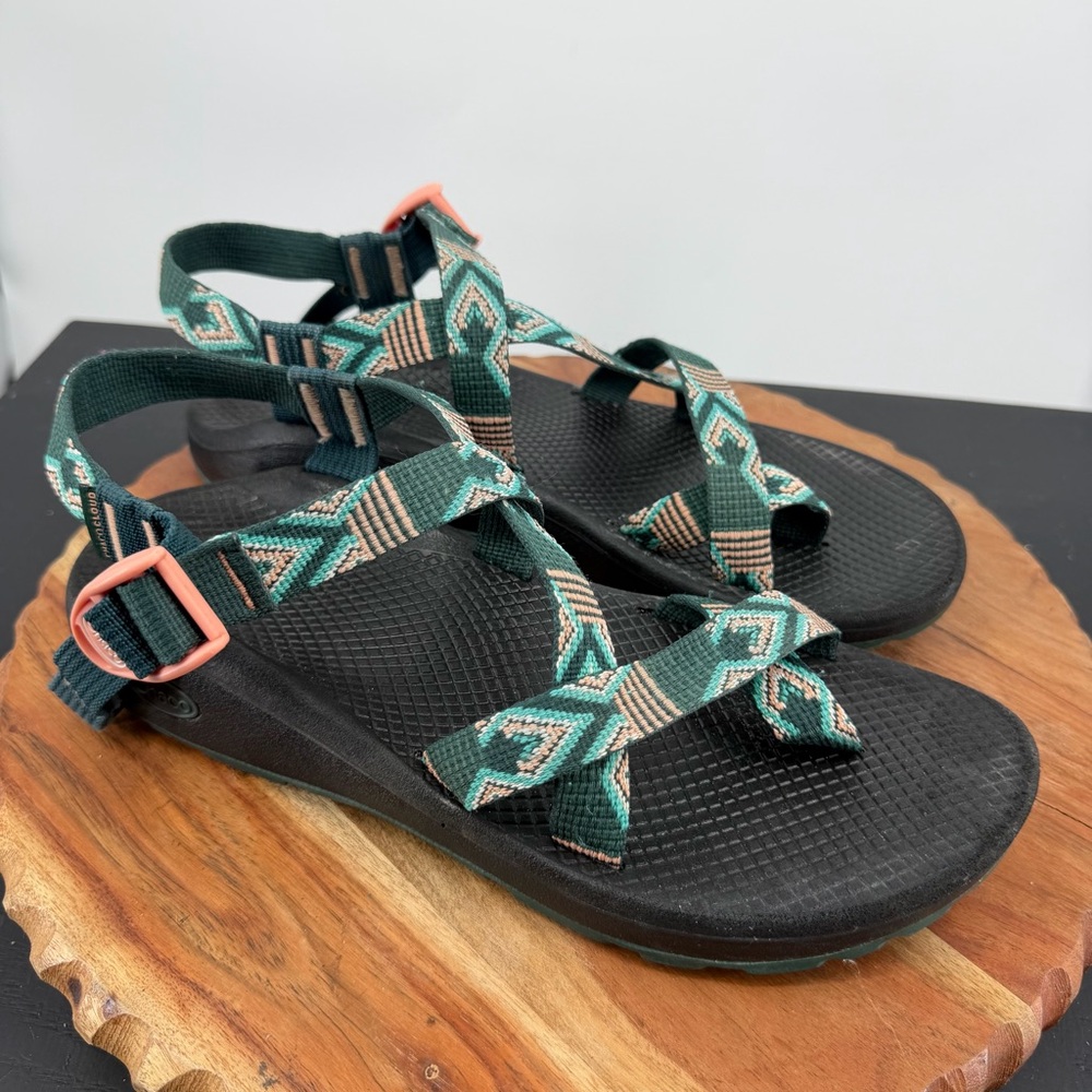 Chaco Women's Z/Cloud 2‎ sport Sandals in the Punta Pine pattern sz 11